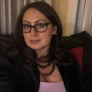 Meet your Posher, Roxana